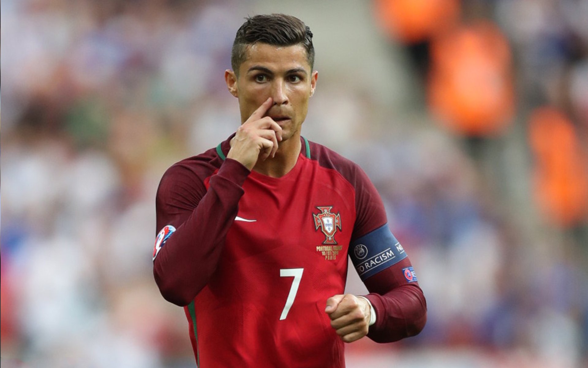 _湖人疯狂反扑！詹姆斯绝杀瞬间点燃全场_，詹姆斯湖人经典比赛